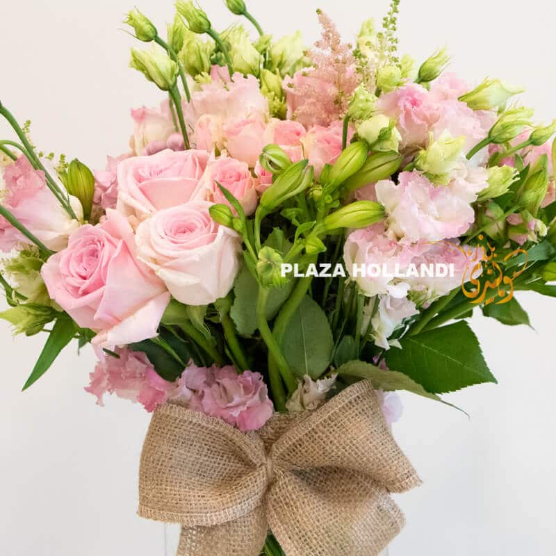 BBB close up of Pink flower bouquet in a glass vase