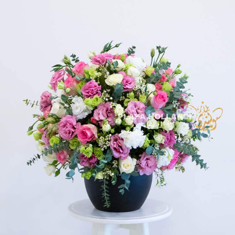 VS 04 Pink, white and purple flower arrangement