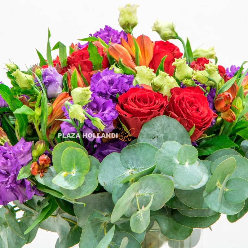 3.1 Marri Flower Bouquet in a Vase