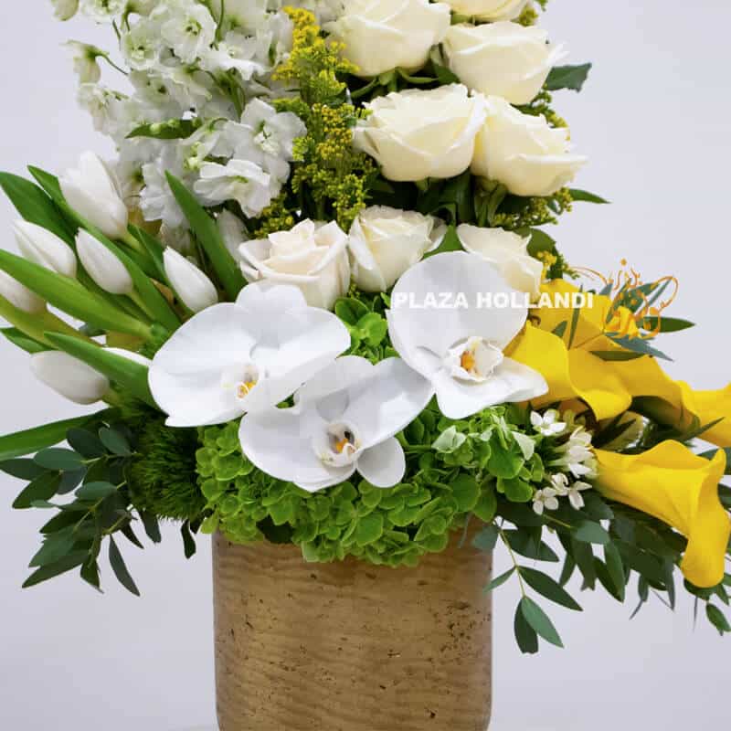 AA Gold pot with white & yellow flowers