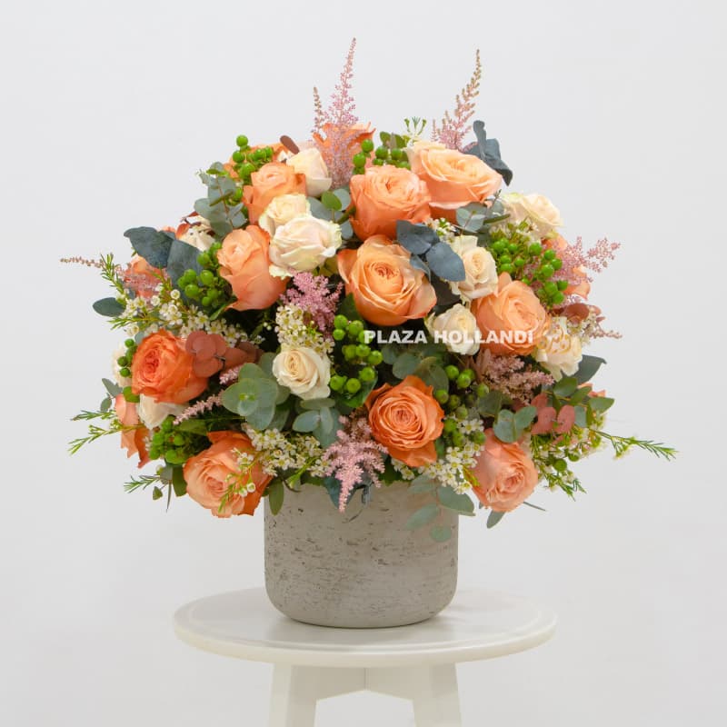 4 Yusra Flower Arrangement - Plaza Hollandi