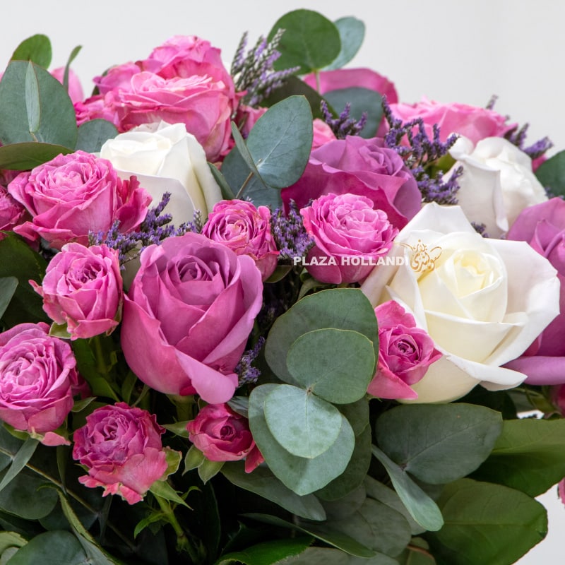 3.3 bouquet of purple spray roses and white roses