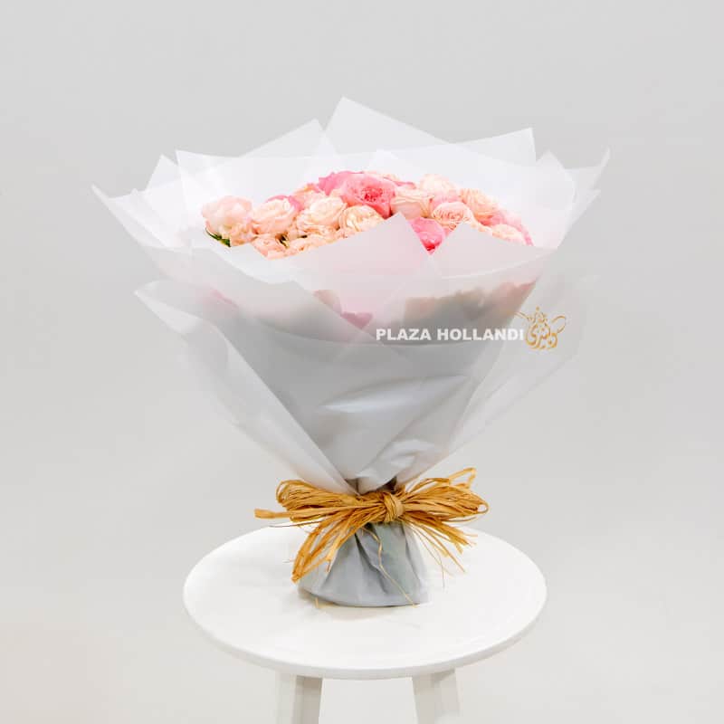4.2 Pink mixed flower bouquet with paper