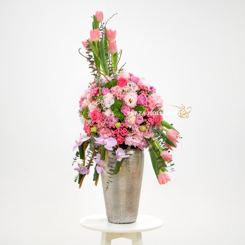 2 Pink and white luxurious flower design