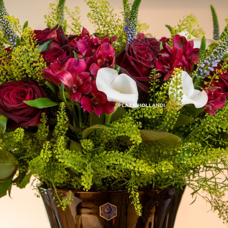 3.3 close up of calla lily and roses