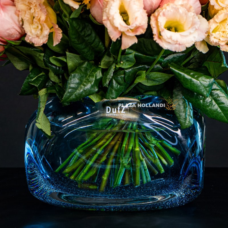 4.4 Dutz vase with pink eustoma
