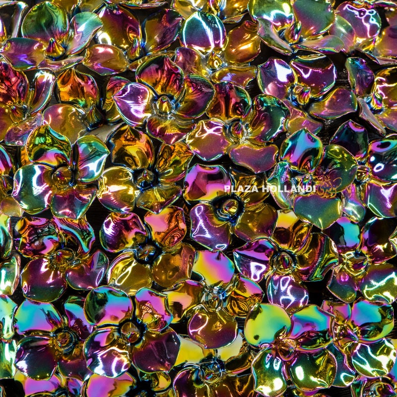 8.2 close up of Colourful Hydrangea vase