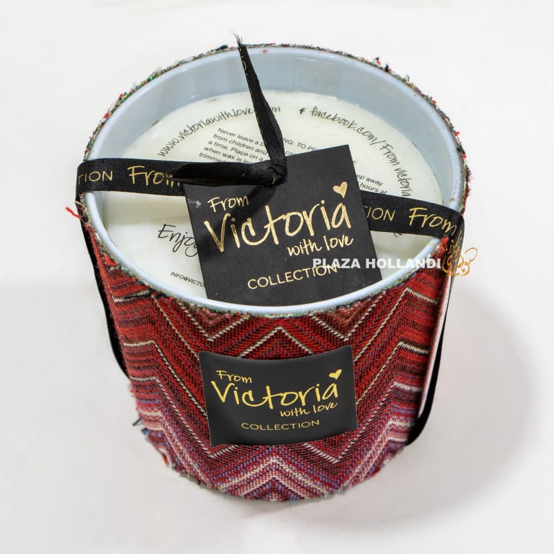 2.2 Victoria with love candle top