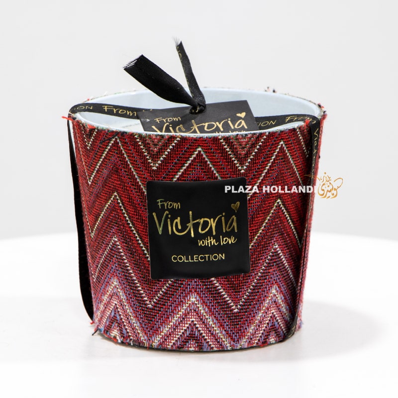 2.3 Victoria with love candle