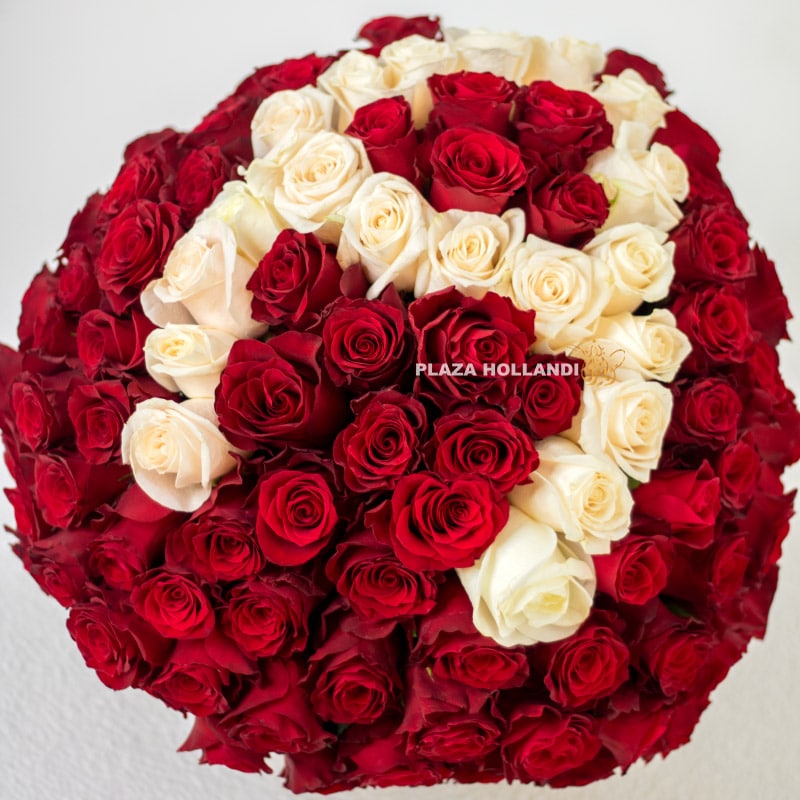 1.4 Red rose bouquet with initial