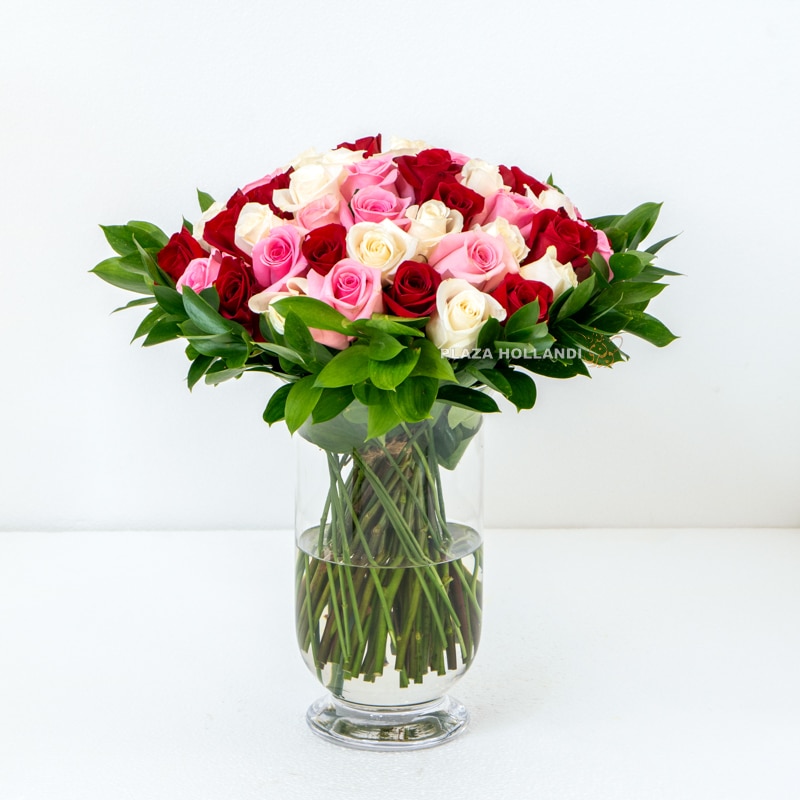 Mixed Colour Roses Bouquet With Glass Vase Mixed Colour Roses Bouquet With Glass Vase