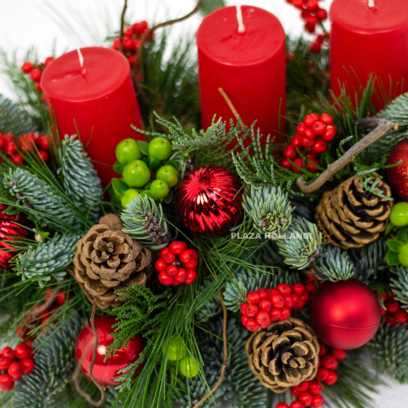 Red Candles Festive Table Arrangement Red Candles Festive Table Arrangement