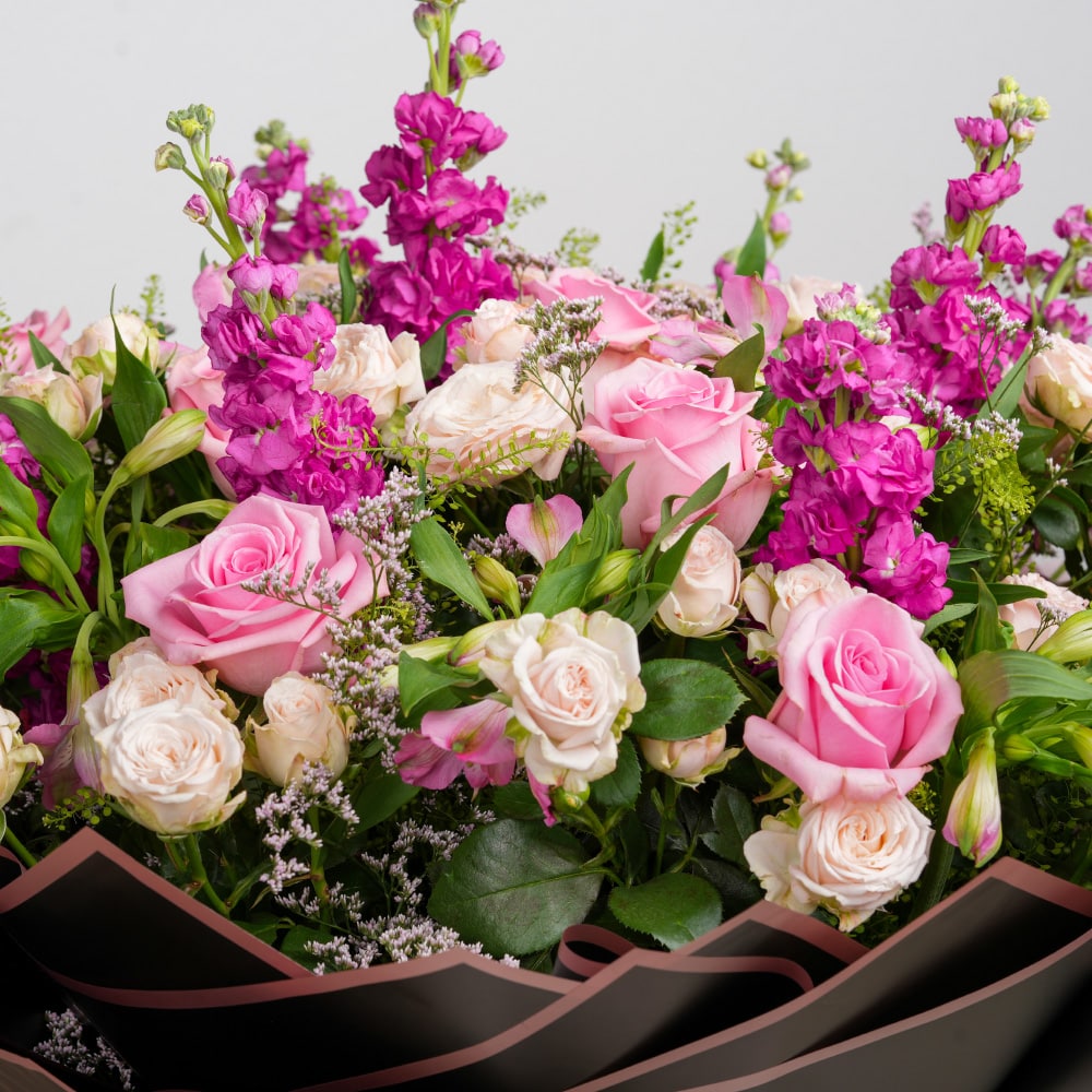 2.3 Roses with Matthiola Affection Arrangement