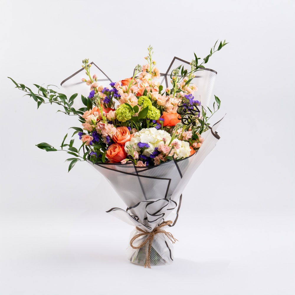 1 Green Harmony with Peach Roses