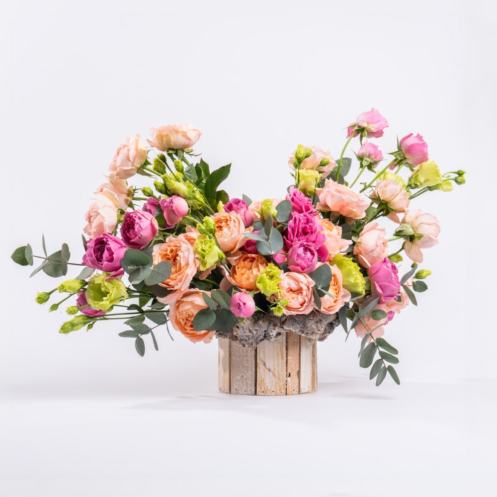 4 Peach Rose Elegance in Wood Box