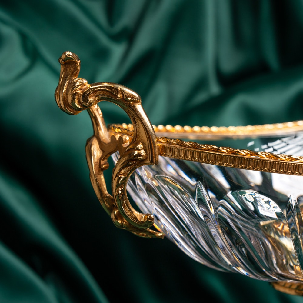 16.3 Luxurious Crystal Vase Bowl with Golden Elements