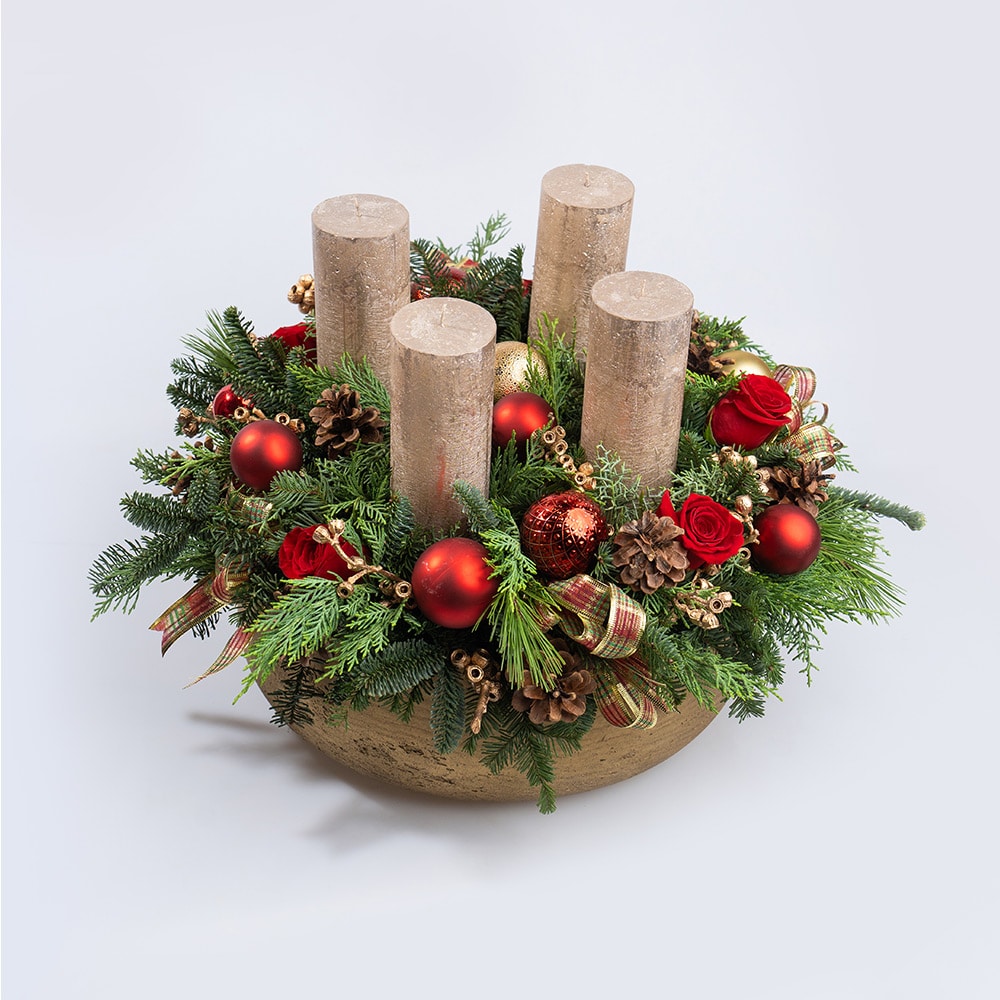 05 Christmas Table Centerpiece with Evergreens & Ornaments