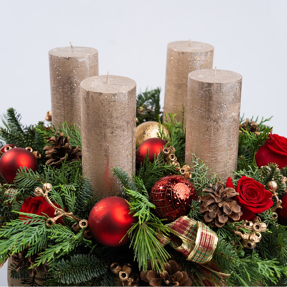 08 Christmas Table Centerpiece with Evergreens & Ornaments