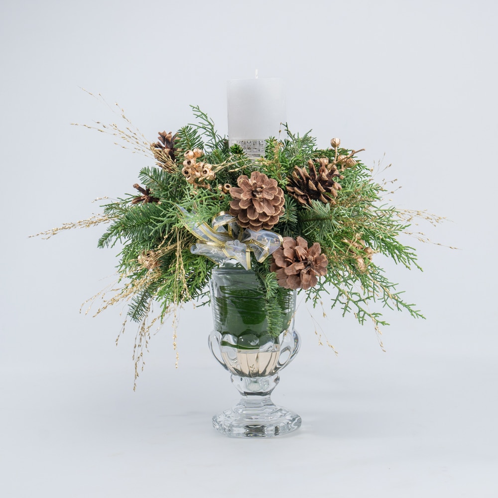 DSC05588 Centerpiece Arrangement with White Candle, Ornaments in Glass Vase