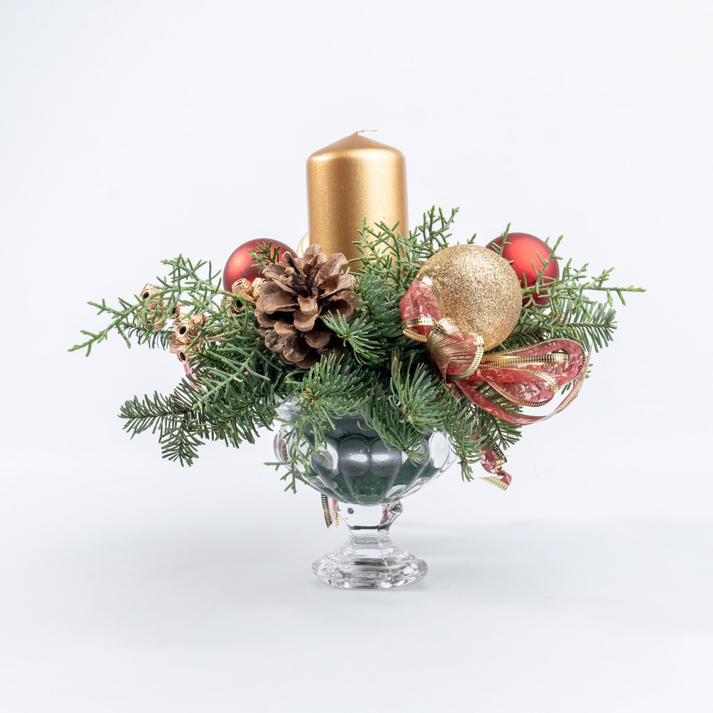 DSC05596 Elegant Centerpiece Arrangement with Candle, Ornaments in Glass Vase
