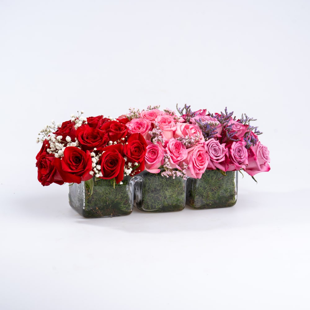 DSC07101-2 Elegant Roses Bouquet with Gypsophila and Limonium