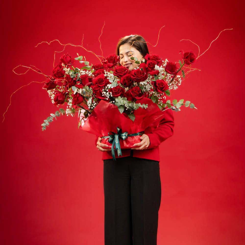 15 Red Roses, Gypsophila & Eucalyptus with Salix (H 28 cm)