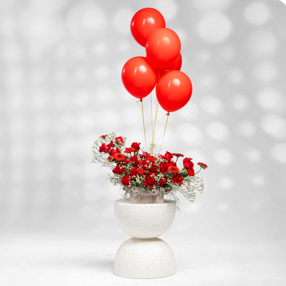 A4 Romantic Wood Box: Red Gerbera & Roses, Limonium & Balloon