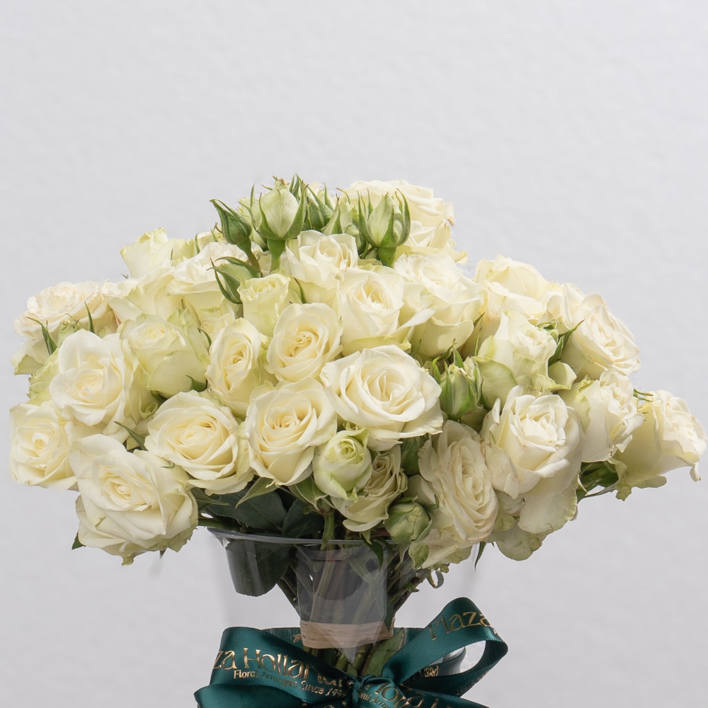 DSC07542-2 White Spray Roses in Glass Vase - 24 CM