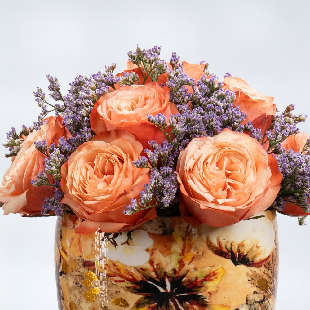 18.2 White Roses & Limonium in Pattern Designer Pot – 40cm