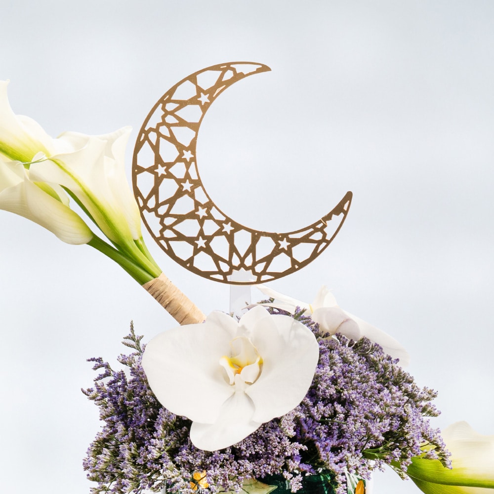 24.2 White Calla Lilies and Limonium