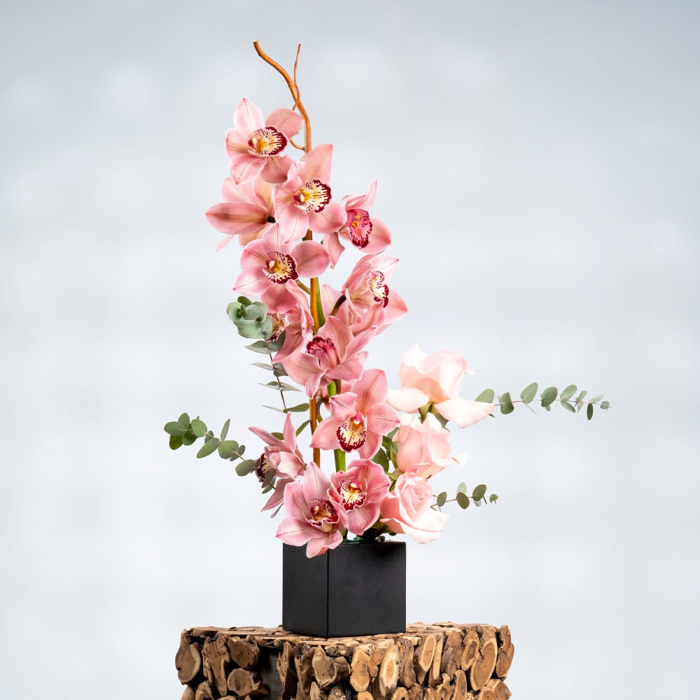 6 Rustic Charm with Pink Roses and Cymbidium
