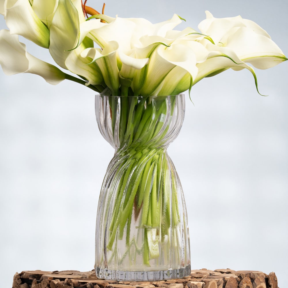 9.2 Crystal Luxe: White Calla Lilies & Golden Touch