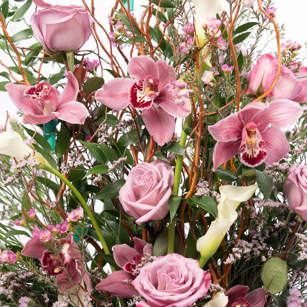 DSC04458 Majestic Grace: Calla Lily & Italian Ruscus Elegance