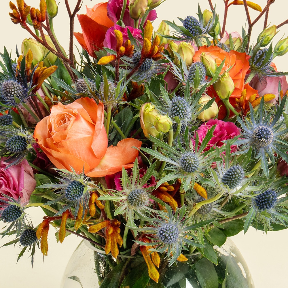 1.2 Floral beauty Mix with Eryngium and Roses