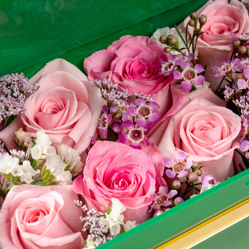 1.2 Pink Roses in Green Acrylic Box