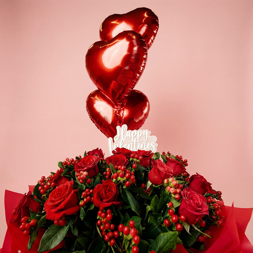 14.3-1.jpg Romantic Bouquet with Roses & Balloon