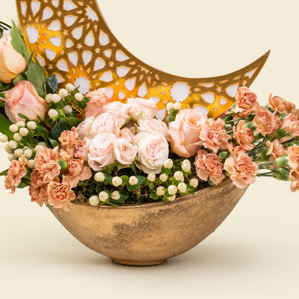 18.2-1.jpg Ramadan Golden Crescent Moon Flower Arrangement with Lantern