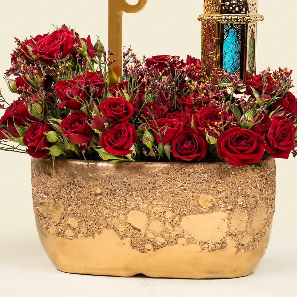 25.1-1.jpg Elegant Floral Rose & Baby Rose Crescent Arrangement with Lantern