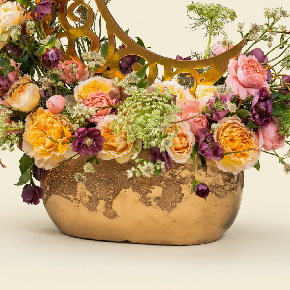 27.1-1.jpg Luxury Rose & Clematis Crescent Flower Arrangement with Ammi