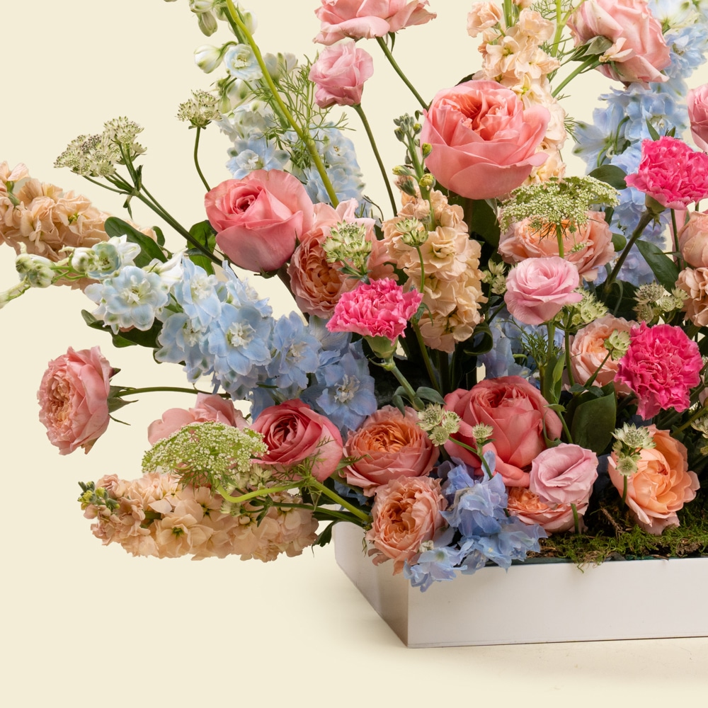 01.2 Luxury Floral Gift with Mandarin Oriental Spa Voucher